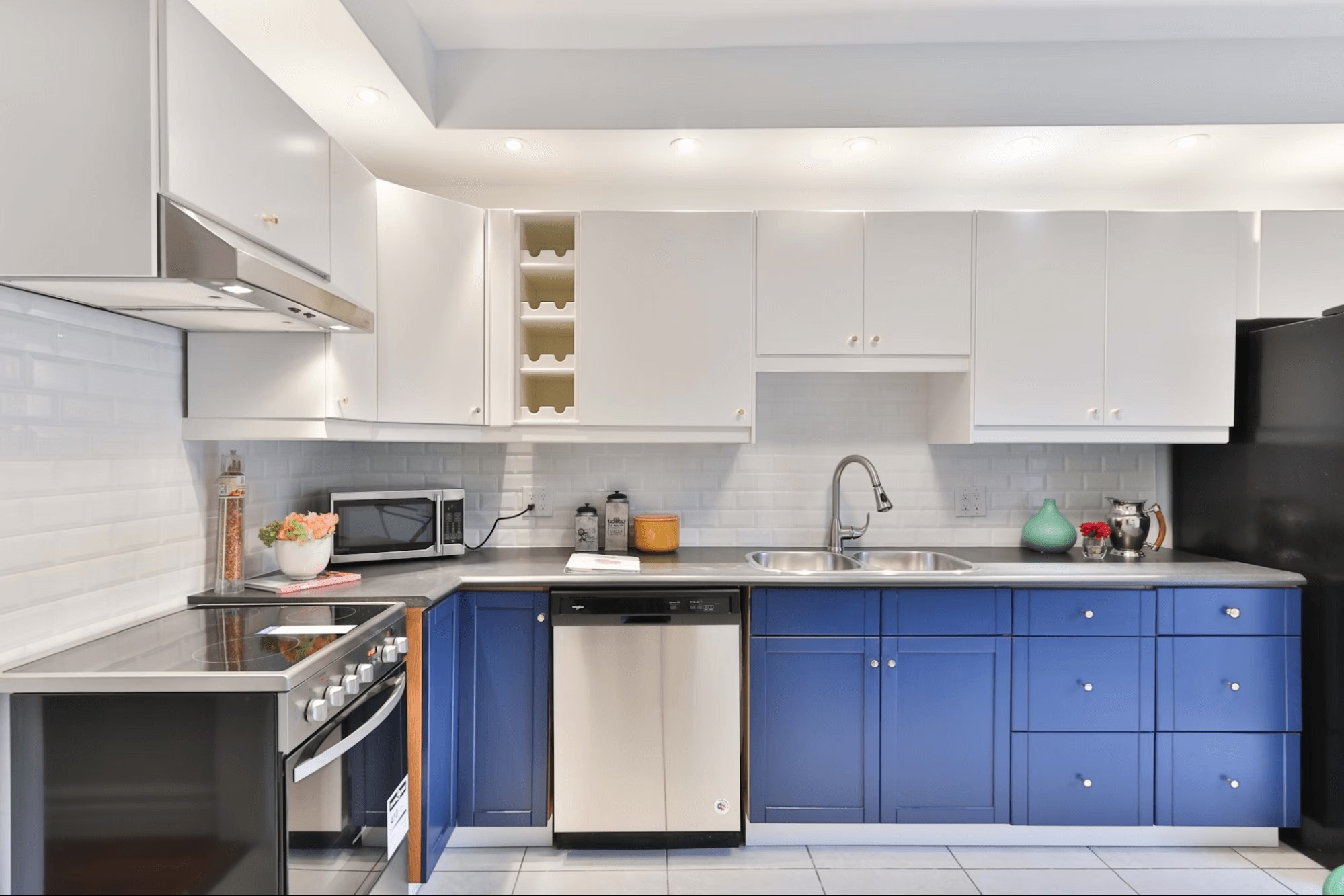Kitchen in blue